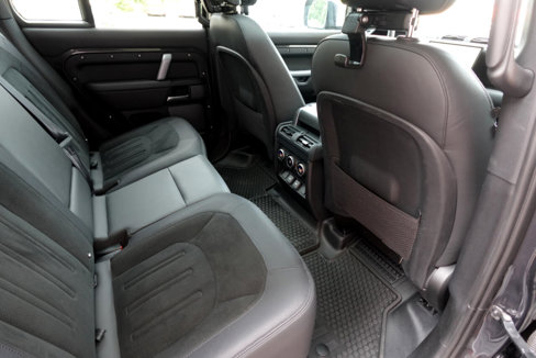 Used 2023 Land Rover Defender 110 V8 image 15