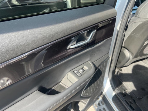 Used 2021 Jeep Grand Cherokee L Laredo w/ Luxury Tech Group I image 23