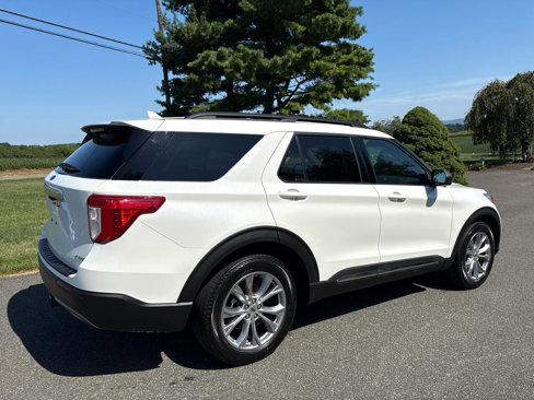 Used 2022 Ford Explorer XLT w/ Equipment Group 202A image 6