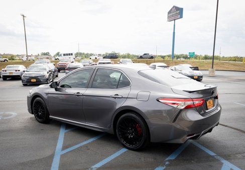 Used 2020 Toyota Camry SE image 20