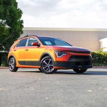 Used 2023 Kia Niro EX image 1