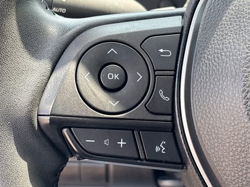 Used 2023 Toyota Corolla SE image 34