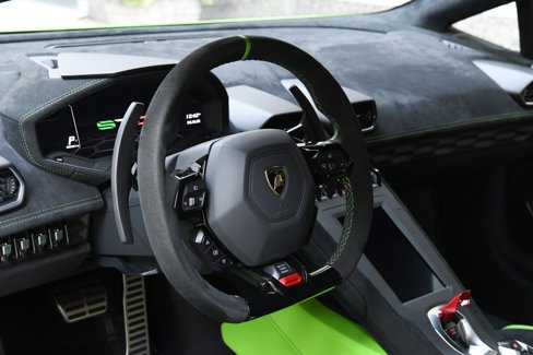 Used 2022 Lamborghini Huracan STO image 14