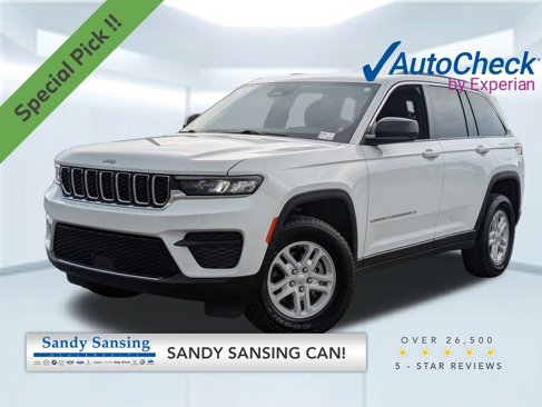Used 2024 Jeep Grand Cherokee Laredo image 1
