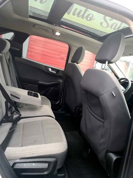 Used 2020 Ford Escape SE image 10