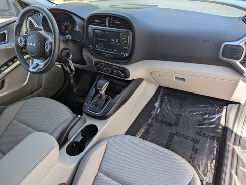 Certified 2022 Kia Soul LX image 10