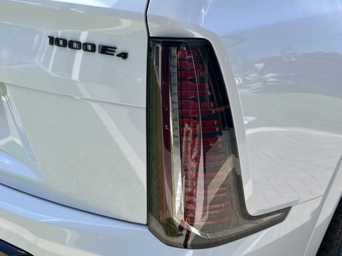 New 2026 Cadillac Escalade IQL Sport 1 w/ LPO, ONYX Package image 8
