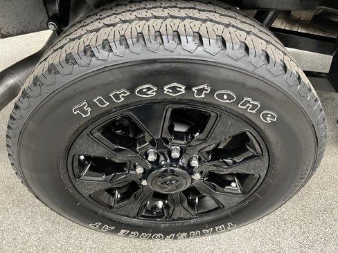 Used 2024 RAM 2500 Limited image 21