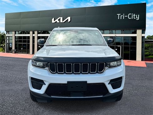 Used 2024 Jeep Grand Cherokee Laredo X w/ Luxury Tech Group I image 2