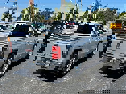 Used 2016 GMC Sierra 1500 SLE w/ SLE Value Package image 3