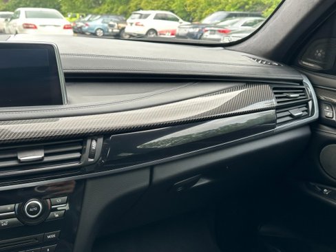Used 2018 BMW X6 M image 28