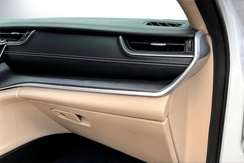 Used 2022 Jeep Grand Cherokee L Limited image 19