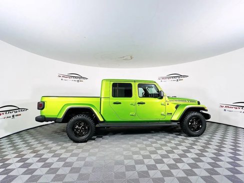 New 2025 Jeep Gladiator Sport image 9