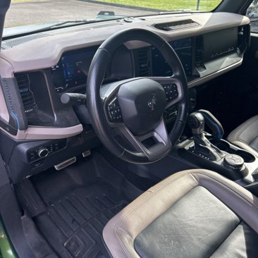 Used 2023 Ford Bronco Wildtrak image 15