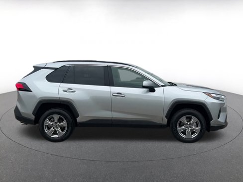 Used 2025 Toyota RAV4 XLE image 16