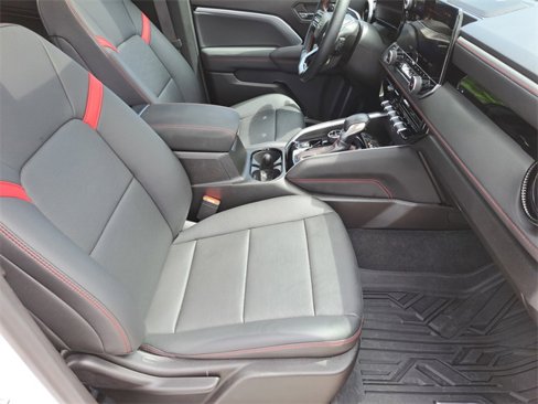Used 2024 Chevrolet Colorado Z71 w/ Z71 Convenience Package 2 image 26