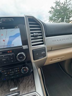 Used 2017 Ford F250 Lariat w/ Chrome Package image 23