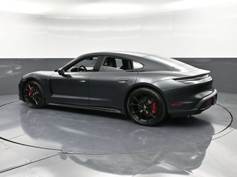 New 2025 Porsche Taycan GTS image 3