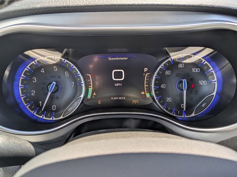 New 2025 Chrysler Pacifica Limited image 10