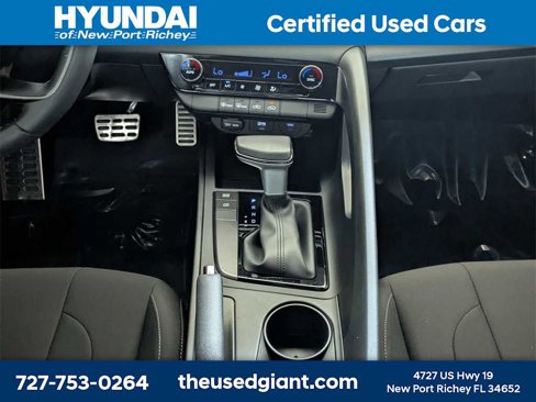 Certified 2025 Hyundai Elantra Sport image 19