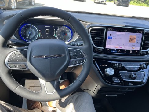 New 2026 Chrysler Pacifica Select image 29