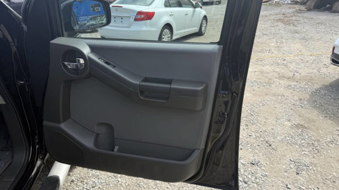 Used 2013 Nissan Xterra S image 16