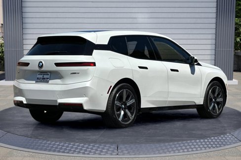 New 2026 BMW iX xDrive60 w/ Premium Package image 4