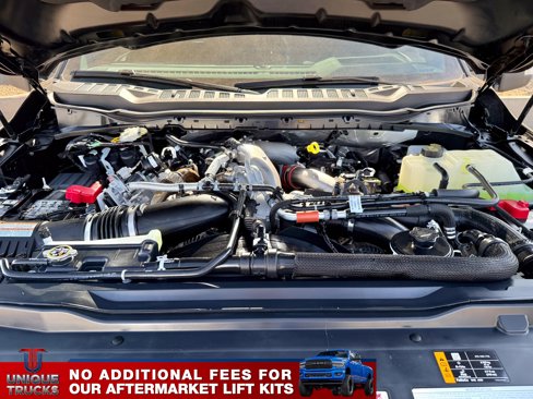 Used 2025 Ford F450 Platinum w/ Camper Package image 13