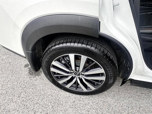 Used 2022 Nissan Pathfinder Platinum image 45