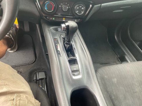 Used 2018 Honda HR-V LX image 16