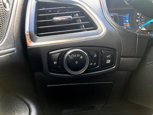 Used 2024 Ford Edge Titanium image 19
