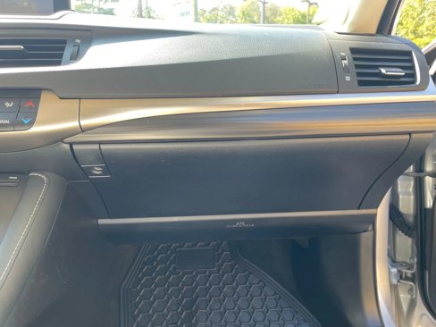Used 2016 Lexus CT 200h image 30