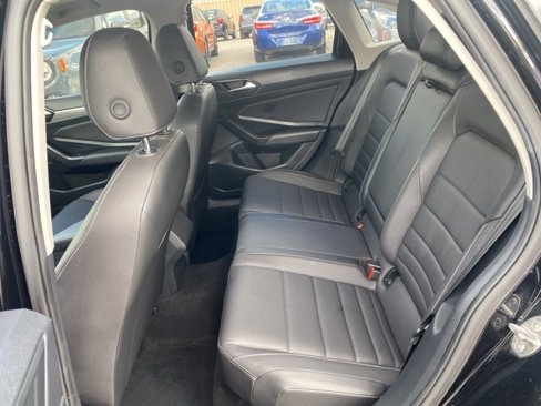 Used 2021 Volkswagen Jetta SE image 18