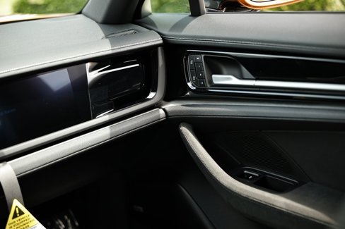 New 2025 Porsche Panamera 4 image 33