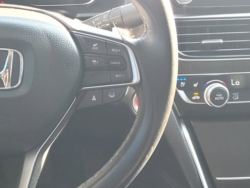 Used 2022 Honda Accord Touring image 28