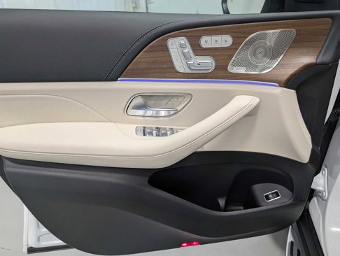 New 2026 Mercedes-Benz GLS 580 4MATIC image 35