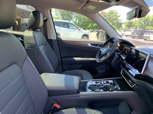 New 2025 Volkswagen Atlas SEL image 37
