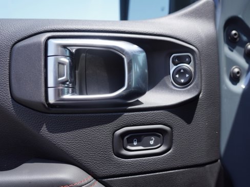 New 2025 Jeep Wrangler Unlimited Rubicon image 13