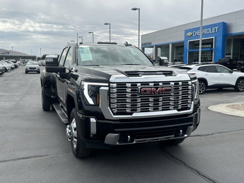 Certified 2024 GMC Sierra 3500 Denali w/ Denali Reserve Package image 2