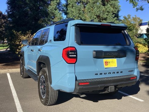 Used 2025 Toyota 4Runner 4WD image 7