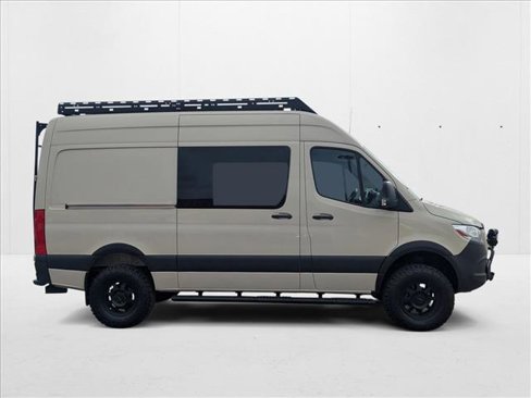 Used 2021 Mercedes-Benz Sprinter 2500 image 4