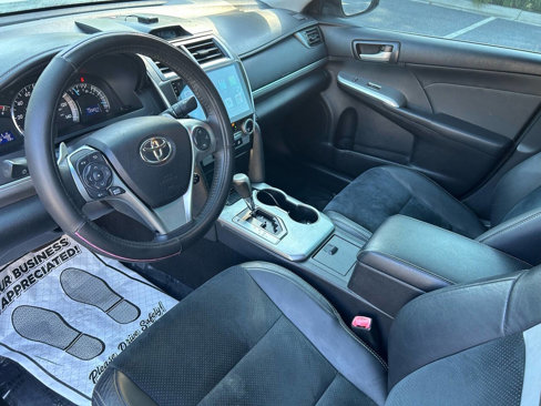 Used 2014 Toyota Camry SE image 23