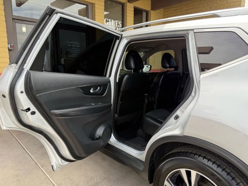 Used 2018 Nissan Rogue SL image 19