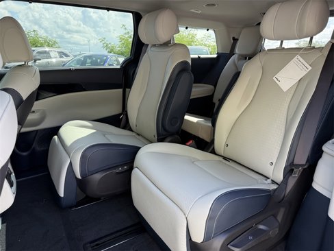 New 2026 Kia Carnival SX Prestige image 20