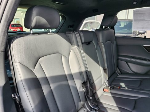 New 2026 Audi Q7 3.0T Prestige image 12