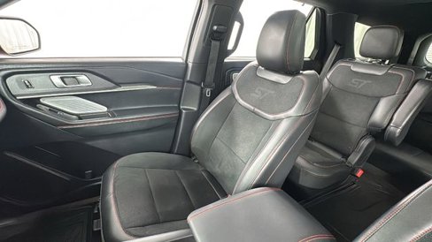 Used 2025 Ford Explorer ST image 13