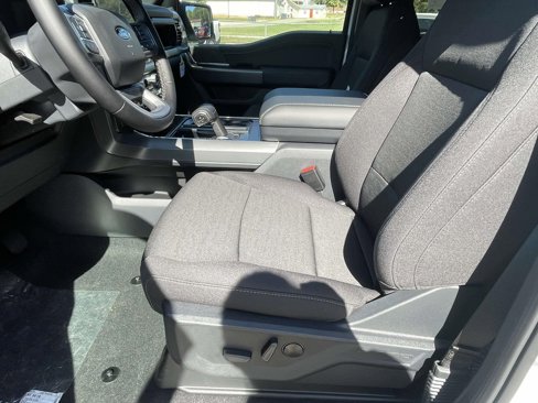 New 2025 Ford F150 XLT image 10