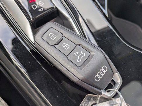 New 2025 Audi Q5 Prestige image 29