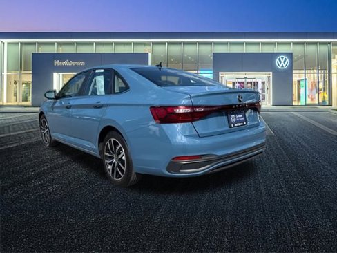 Certified 2025 Volkswagen Jetta SE image 6