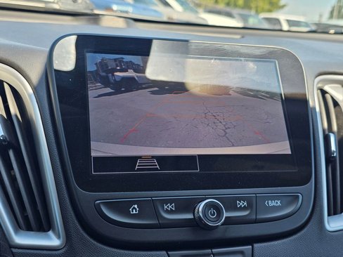 Used 2022 Chevrolet Malibu LT image 24